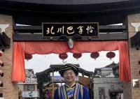 汶川“夾縫男孩”15年后重回廢墟 生活是一路失去也一路擁有