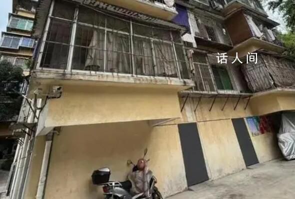吳謝宇在看守所大部分時(shí)間在寫東西 弒母后二十多天每天冷靜清理現(xiàn)場