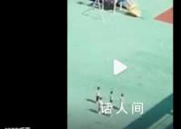 老師乘涼卻讓5名幼兒暴曬罰站?已對教師通報批評