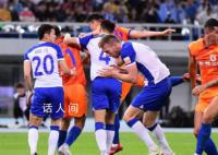 貝里奇被賈德松扇臉血灑當場 球迷：打輕了應該連裁判也打