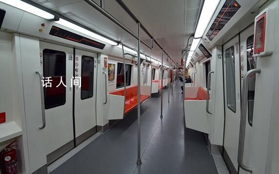 上海地鐵回應(yīng)市民建議設(shè)女性車廂 可能會(huì)加劇運(yùn)能運(yùn)量的矛盾