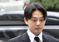 劉亞仁頭發(fā)白了 已被警方調(diào)查過3次