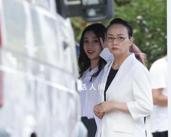 宋丹丹因身體原因暫離桃花塢 節目中宋丹丹頻繁吸氧