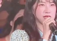 被任賢齊救過的女孩來看演唱會了 我已經(jīng)認(rèn)識你22年了小的時候你還抱過我