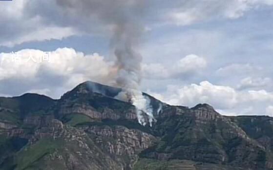 恒山發生火災 游客：爬一半山著火了