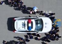 交警實測SUV盲區能藏75個孩子 完全看不見