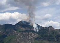 恒山發生火災 游客：爬一半山著火了