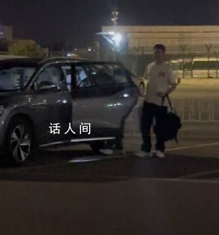 吳磊把新疆帶回來的馕送給粉絲 粉絲：真的很感動