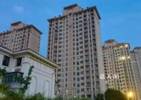 實探天津沉降小區:住宅樓開裂傾斜