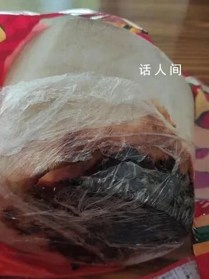 大潤發(fā)當(dāng)天上架的椰子變質(zhì)發(fā)黑 超市不能免責(zé)