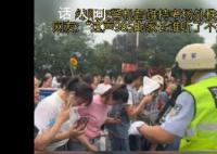 這聲985的家長(zhǎng)誰(shuí)聽(tīng)了不迷糊 交警維持考場(chǎng)外秩序時(shí)的機(jī)智一幕引起關(guān)注