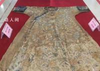 盜墓團伙穿清代龍袍炫耀 專案組共抓獲涉嫌文物案件犯罪嫌疑人42名