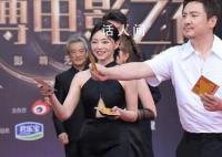 沈騰在紅毯發(fā)彩票 引得現(xiàn)場(chǎng)觀眾紛紛爆笑