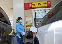 95號汽油進入7元時代 中國成品油價壓線下調