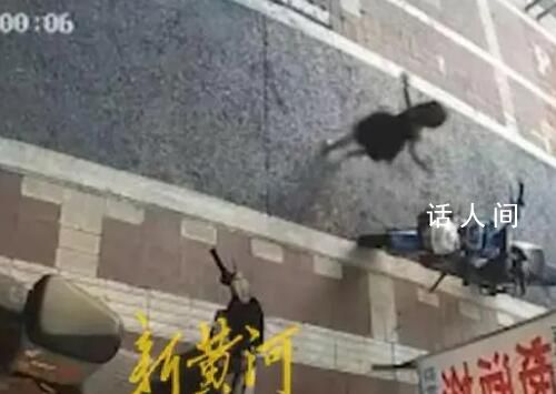 “丟棄女兒”爸爸回應(yīng):一時糊涂