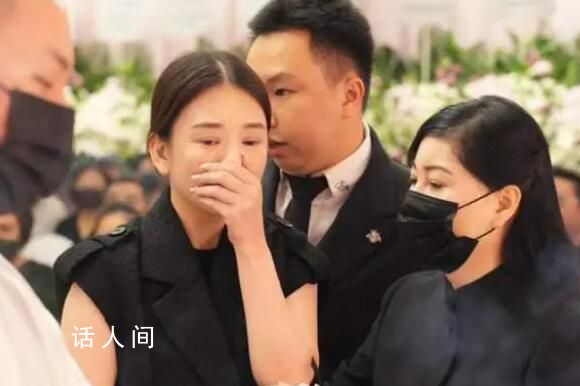 方媛送別蔡天鳳畫(huà)面曝光 捂著嘴巴流淚十分傷痛