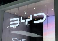 比亞迪香港4門店遭毀壞 警方：案件是牽涉糾紛
