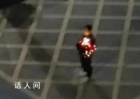 男生表白遭拒 大喊對(duì)方是“女同”