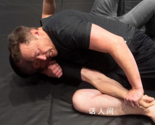 馬斯克與扎克伯格“積極備戰”
