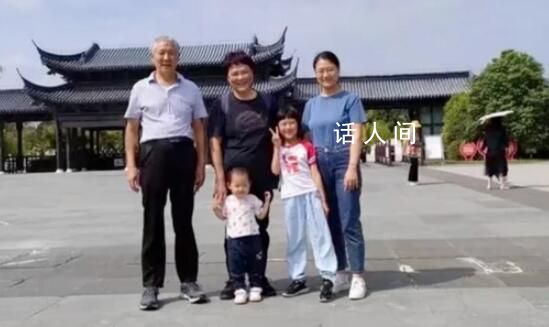 女子半夜拍蚊子走出158步嚇壞母親 多少有點(diǎn)反常