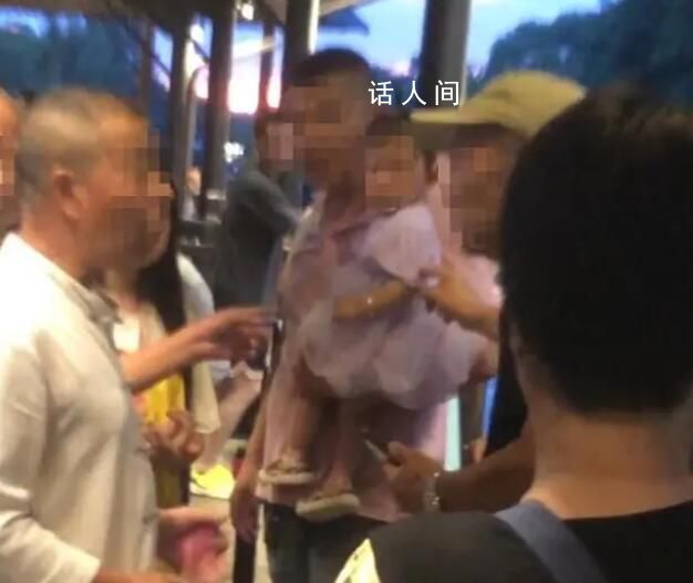 未滿1歲嬰兒景區坐船被要求買票 回應：正在調查