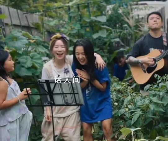 何潔刁磊帶娃與黃雅莉聚會 05超女已經過去了整整十八年
