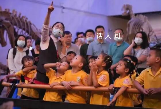 各地中小學(xué)生開啟暑假生活 行萬里路研學(xué)夏令營寓教于游