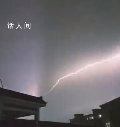 臺風“泰利”逼近:廣東電閃雷鳴