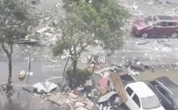福州沿街一餐廳發生爆炸 街數家門店均被波及