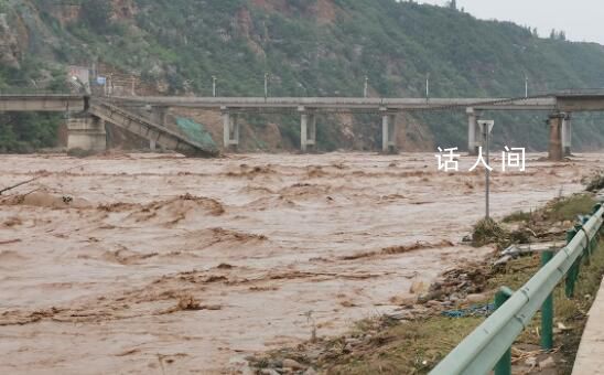 石家莊一鐵路橋百米橋面被洪水沖塌 沒有收到人員傷亡的報告
