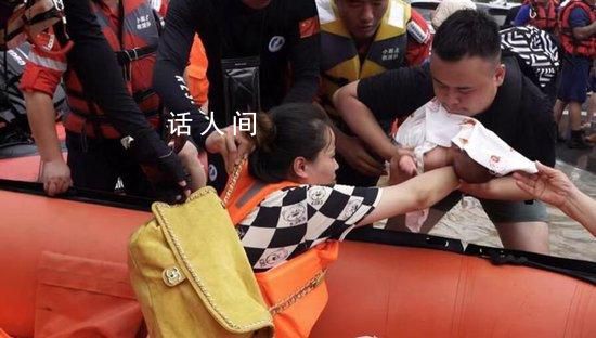 河北救災(zāi)歸來隊(duì)員:有人救災(zāi)有人擺拍