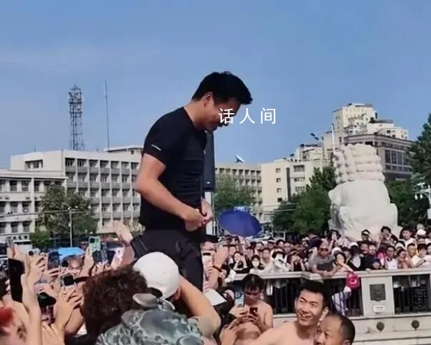 奧運冠軍何沖也來天津跳水了 引起群眾歡呼