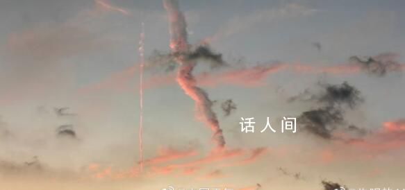 氣象專家科普上海上空現不明飛行物 像是飛機的尾跡云