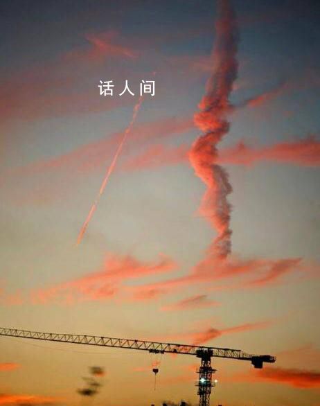 多地現(xiàn)不明飛行物 武漢有人拍到