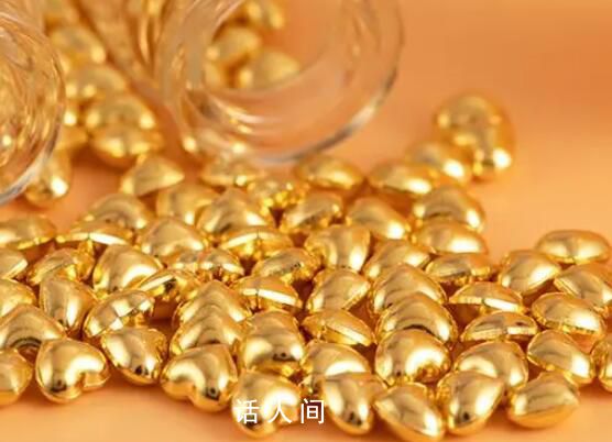 金店銷售發(fā)工資就攢金豆子 半年攢了十幾顆每克價(jià)格半年漲了近100