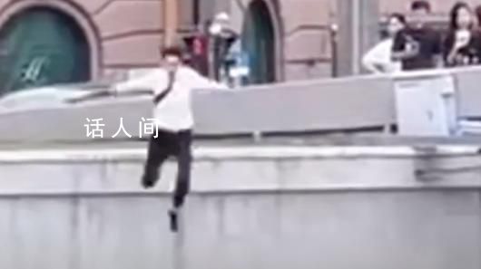 上海“領帶小哥”飛身跳橋救人 周中磊個人資料介紹