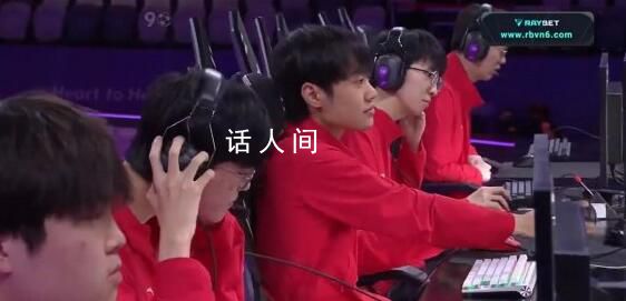 英雄聯(lián)盟中國(guó)隊(duì)vs越南隊(duì) 比賽過(guò)程中中國(guó)隊(duì)幾乎是被碾壓