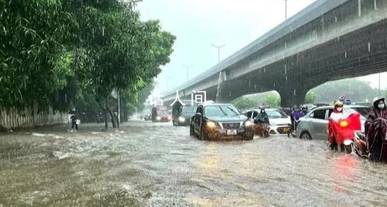 越南首都遭遇暴雨 河內(nèi)部分地區(qū)降雨量達(dá)250毫米