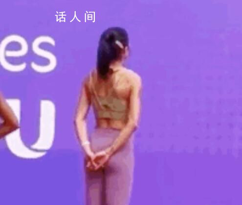 吳艷妮暫停訓(xùn)練向國旗行注目禮 有人質(zhì)疑炒作過度實在扎心