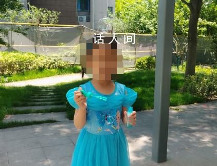 海灘走失女童身上藍衣為何值得關(guān)注 4歲女童走失事件引起社會關(guān)注