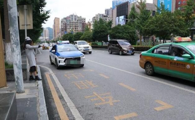 多地放寬出租車司機從業年齡限制 從業資格年齡從60周歲延長至65周歲