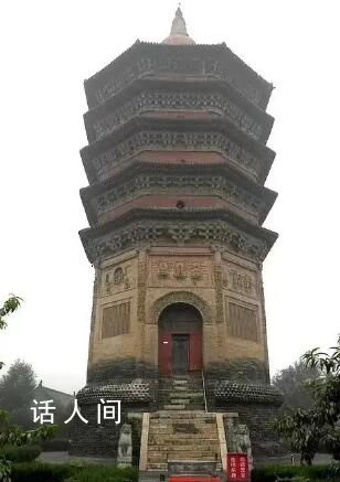 游客飛無人機(jī)撞損文峰塔?景區(qū)回應(yīng)