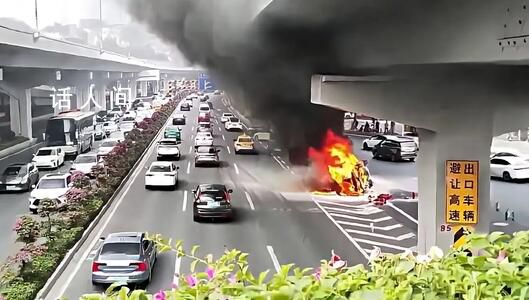 出租車公司回應寶馬撞車事故 司機存在超速行為
