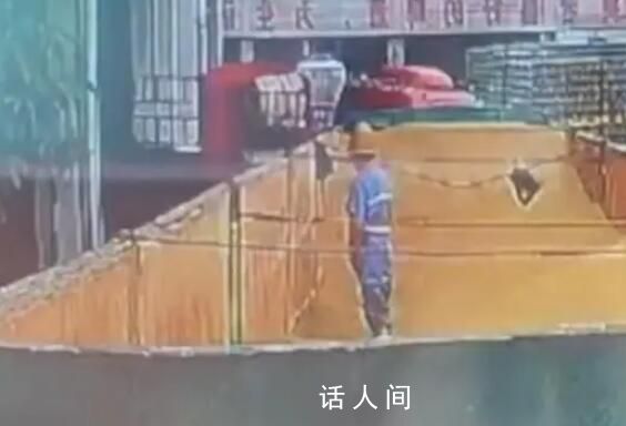 青島啤酒上半年持續加大宣傳投入 青島啤酒被曝工人在原料倉小便