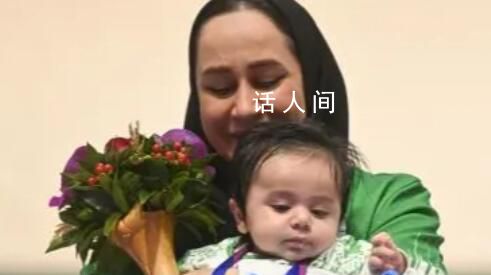 運動員抱3個月大寶寶一同領獎 薩雷赫·賈萬馬爾迪以233環的總成績獲得銀牌