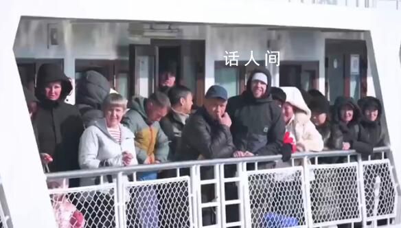 俄羅斯人組團到黑龍江取快遞 有些人一次取十幾個