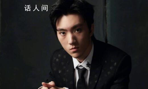 張藝謀兒子將參加巴黎舞會(huì) 網(wǎng)友：演藝圈都開始搞繼承制了么