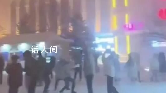 網(wǎng)友吐槽政務(wù)大廳全天工作6個(gè)小時(shí) 目前正在核實(shí)