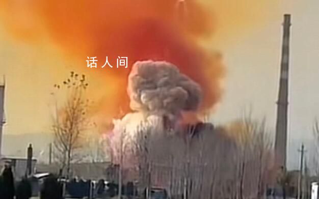 河南一企業(yè)爆炸天空布滿橙色煙霧 修武縣五里源鄉(xiāng)馬坊村北強(qiáng)盛木業(yè)發(fā)生火情