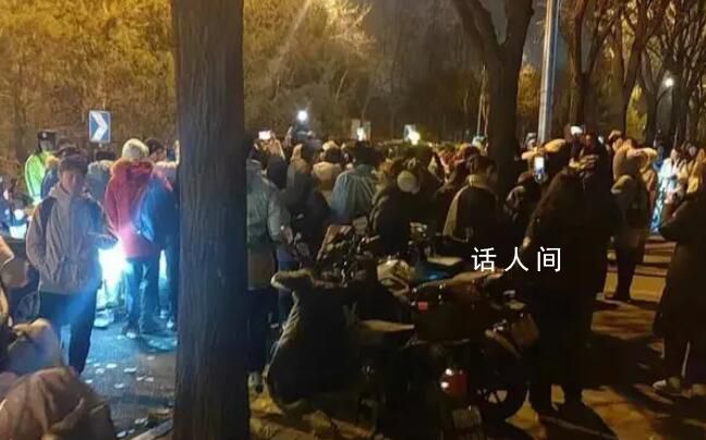 人大食堂宣布加緊研發烤鵝腿 后續將在食堂開售烤鵝腿